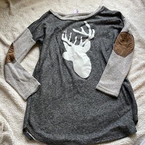 Women’s boutique Wanna B reindeer sweater